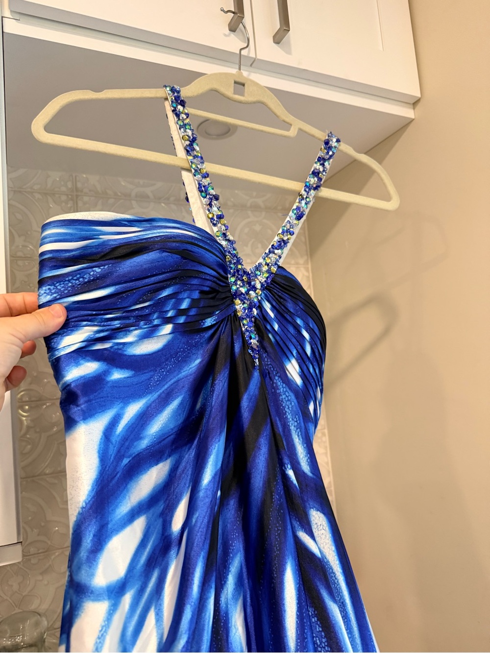 Cache Blue White Beaded Formal Gown Prom Dress Size 6 Halter Butterfly Print - Picture 5 of 10